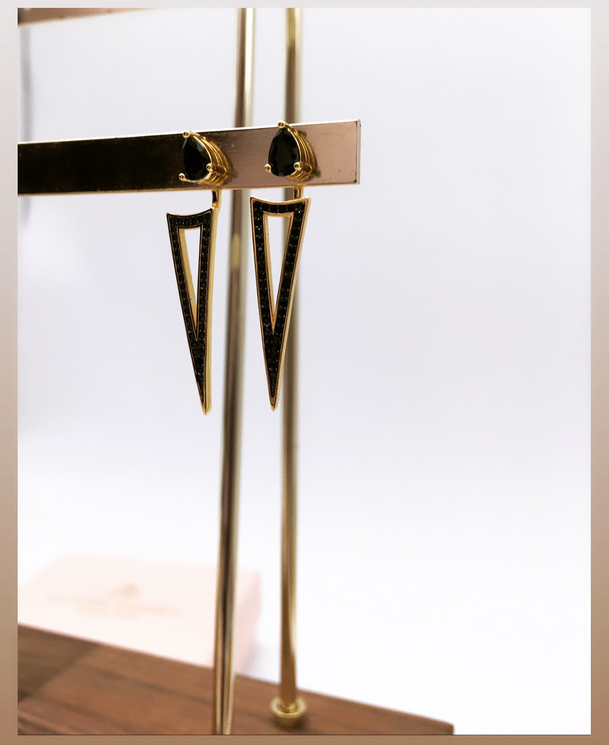 Pendientes Black Triangle
